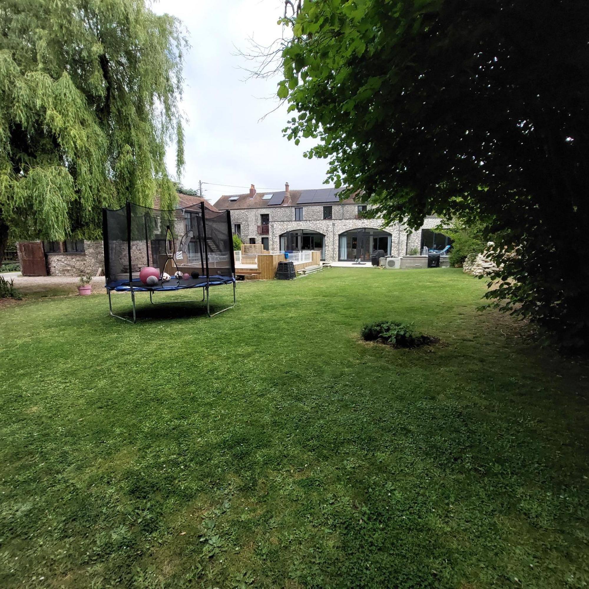 La Picardiere Perdreauville Luaran gambar